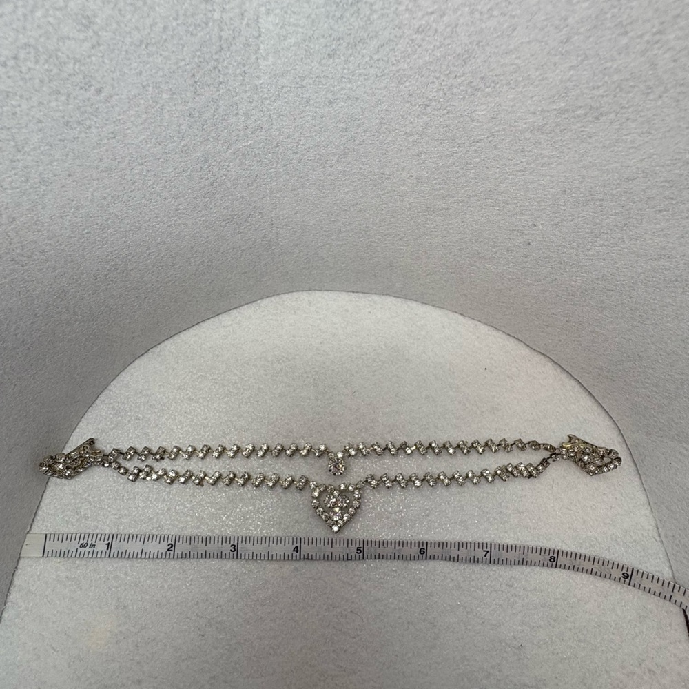 Vintage Sweater or Collar Clips with Double Chain - Picture 5 of 6